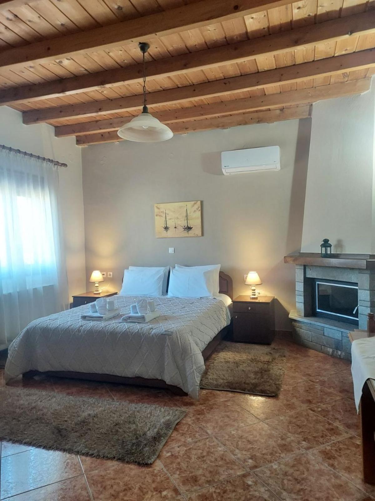 Guesthouse Platon Orma Bagian luar foto