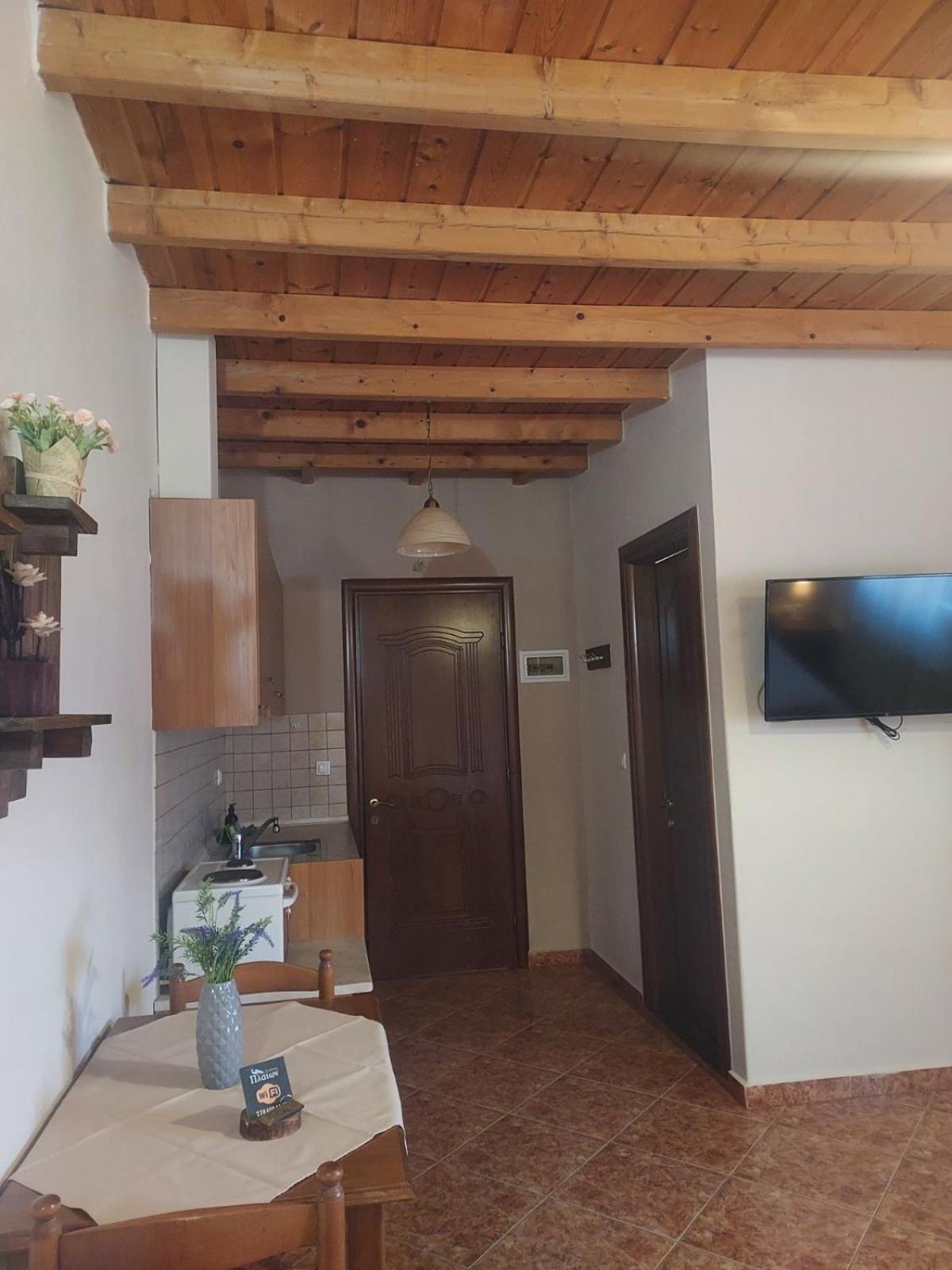 Guesthouse Platon Orma Bagian luar foto
