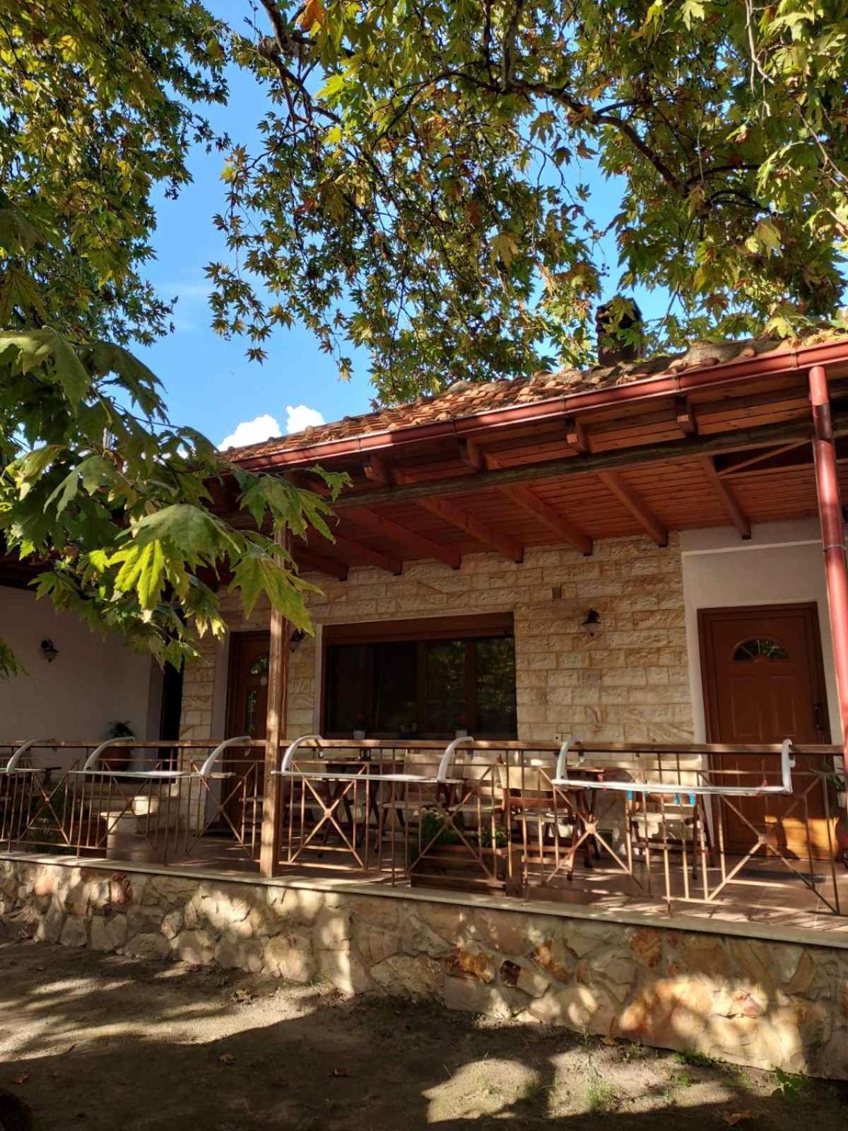 Guesthouse Platon Orma Bagian luar foto