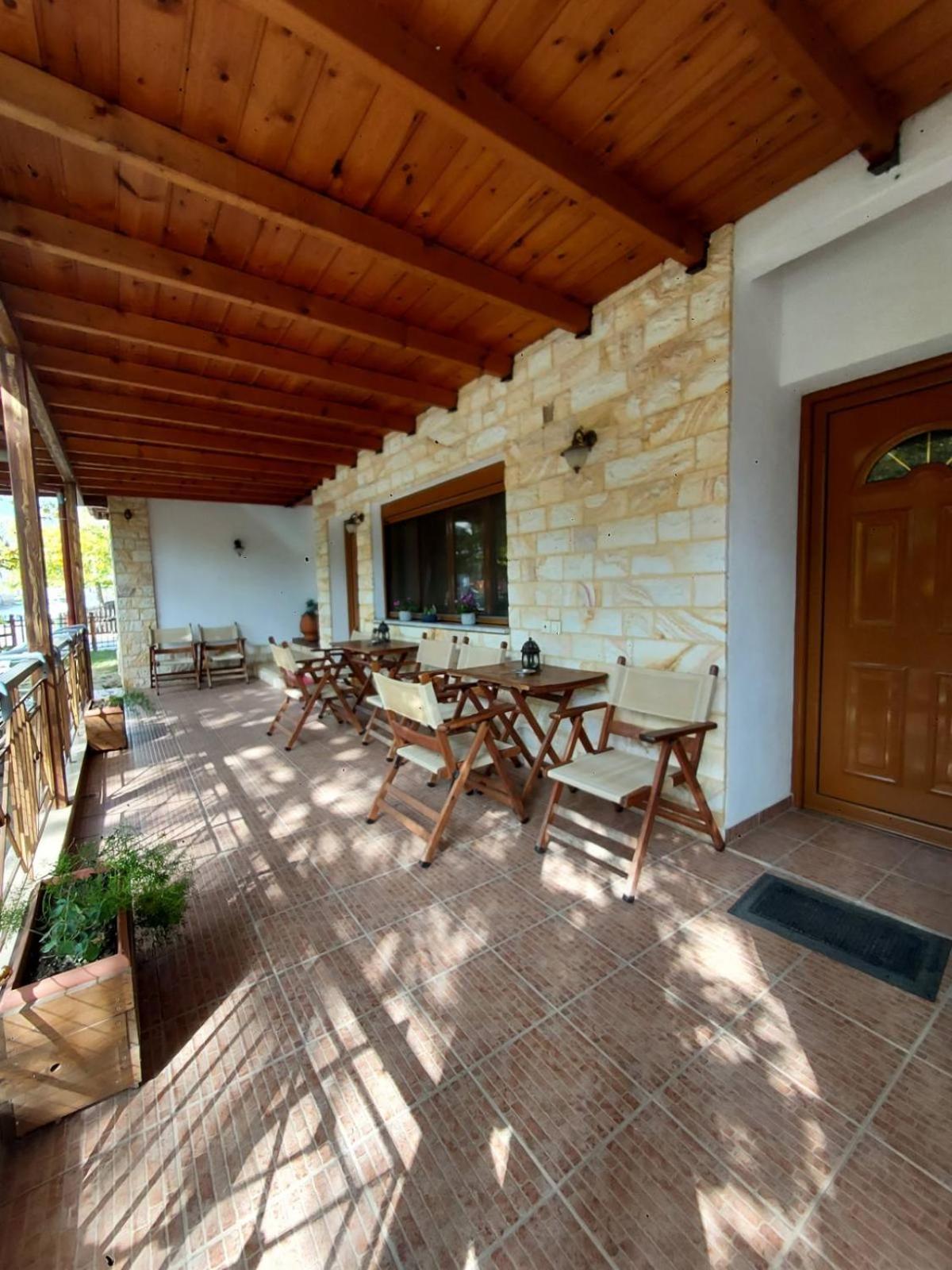 Guesthouse Platon Orma Bagian luar foto