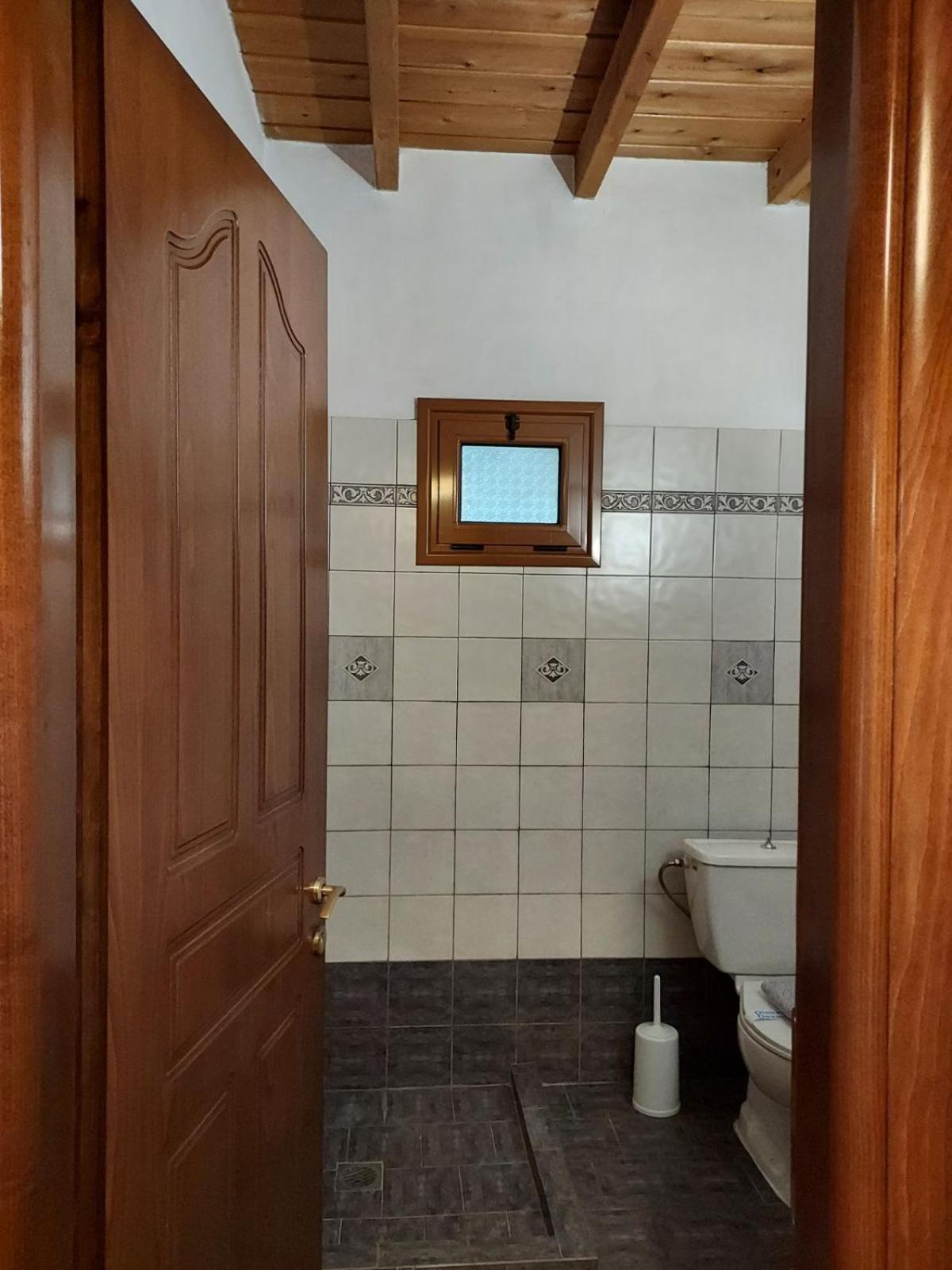 Guesthouse Platon Orma Bagian luar foto