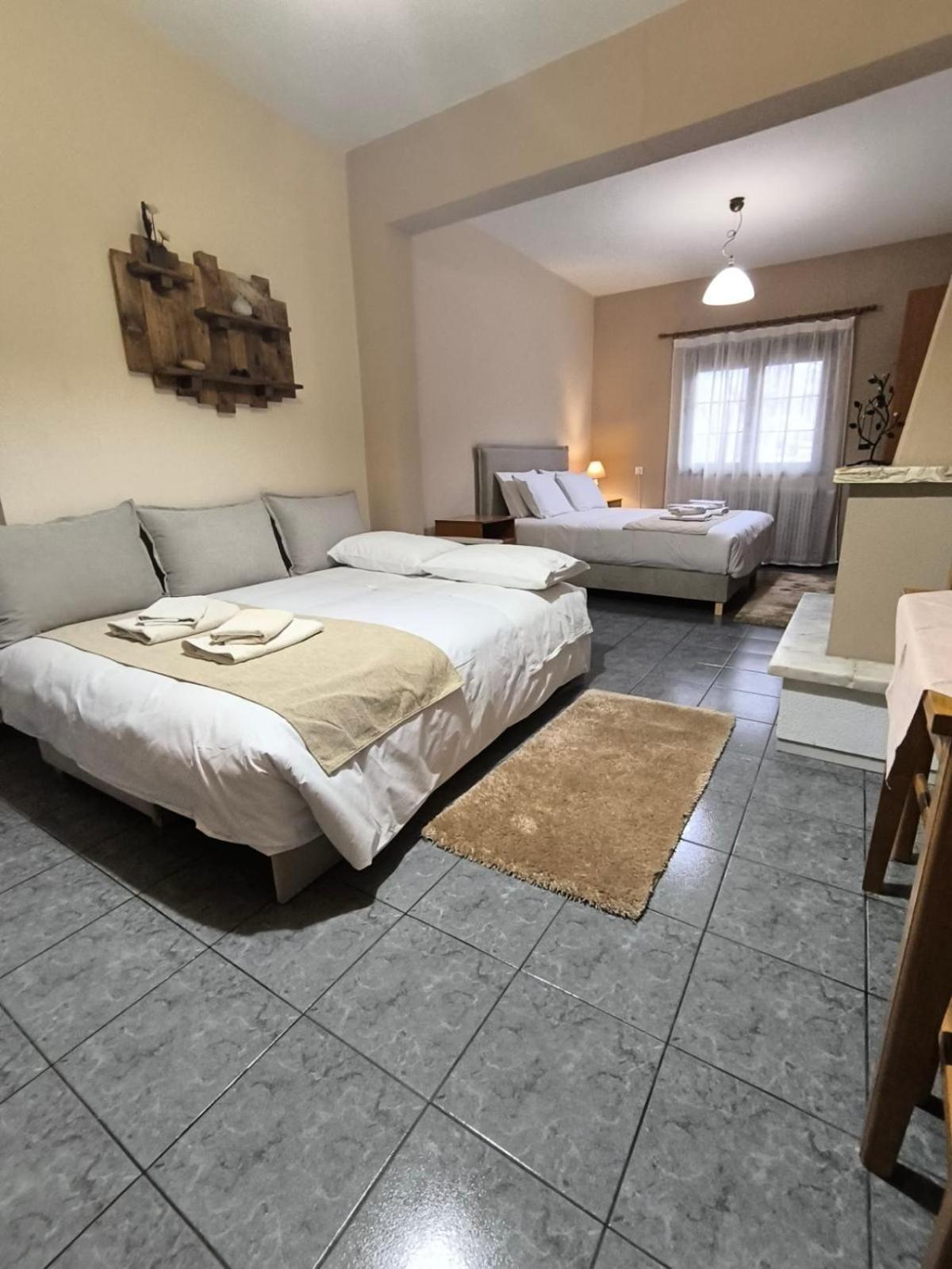 Guesthouse Platon Orma Bagian luar foto