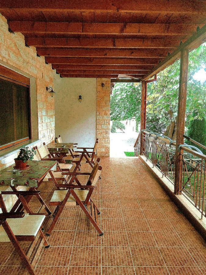 Guesthouse Platon Orma Bagian luar foto