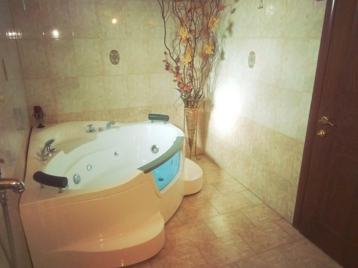 Guesthouse Platon Orma Bagian luar foto